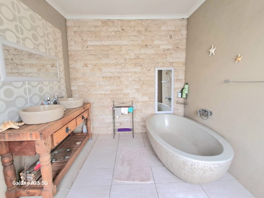 4 Bedroom Property for Sale in Sasolburg Ext 15 Free State